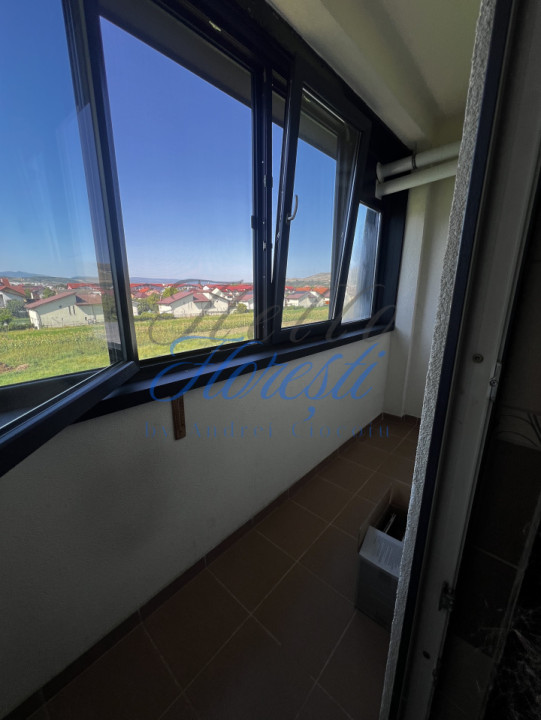 Apartament 3 camere , 63MP+Parcare, Zona Sub Cetate, Floresti
