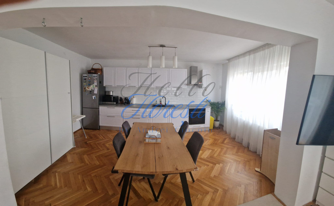 Casa cu 5 camere, in zona Dambul Rotund