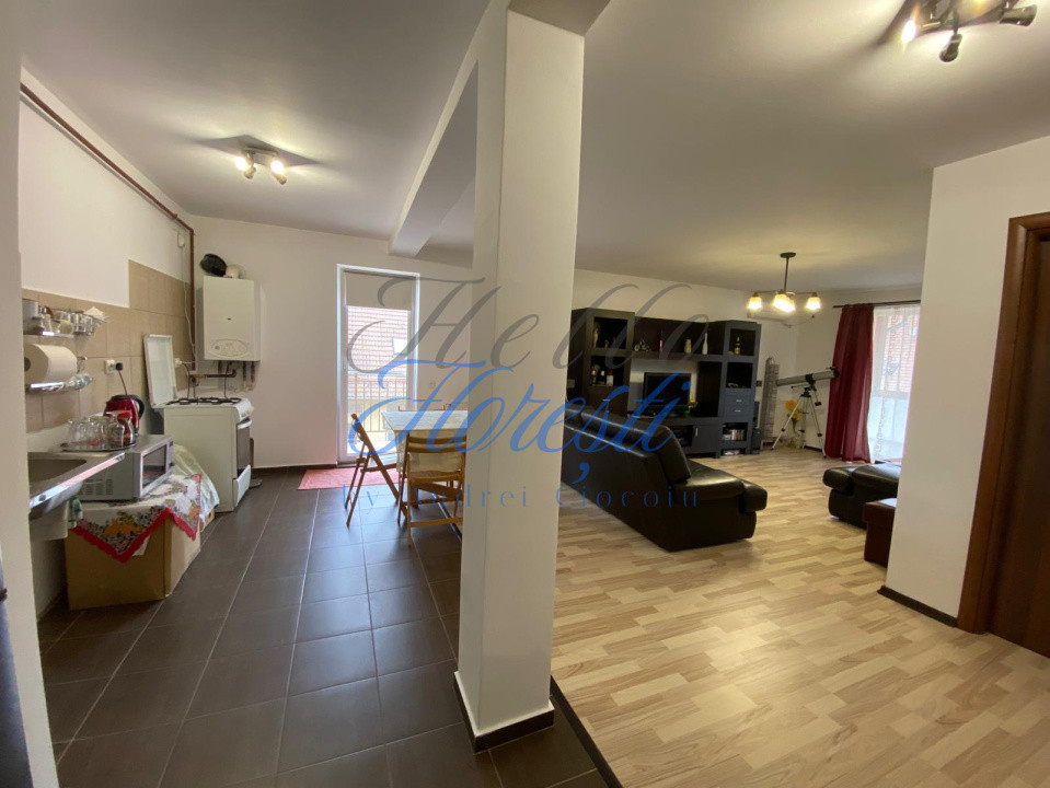 Apartament 3 camere 82mp | terasa 35 mp | parcare inclusa | zona Porii.