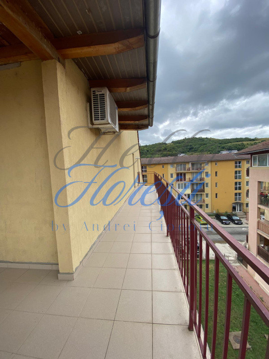 Apartament 3 camere 82mp | terasa 35 mp | parcare inclusa | zona Porii.
