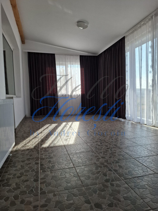 Casa cu 3 camere, in zona Apahida