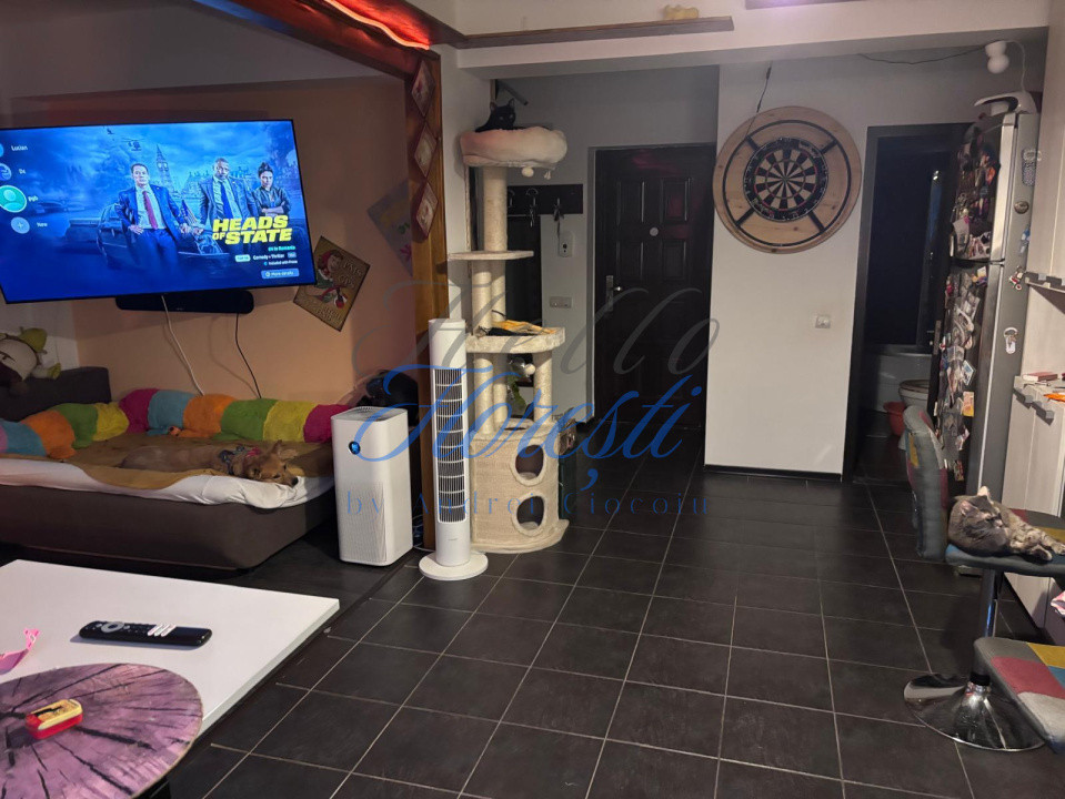 Apartament 3 camere pe 2 etaje si parcare in zona Manastur