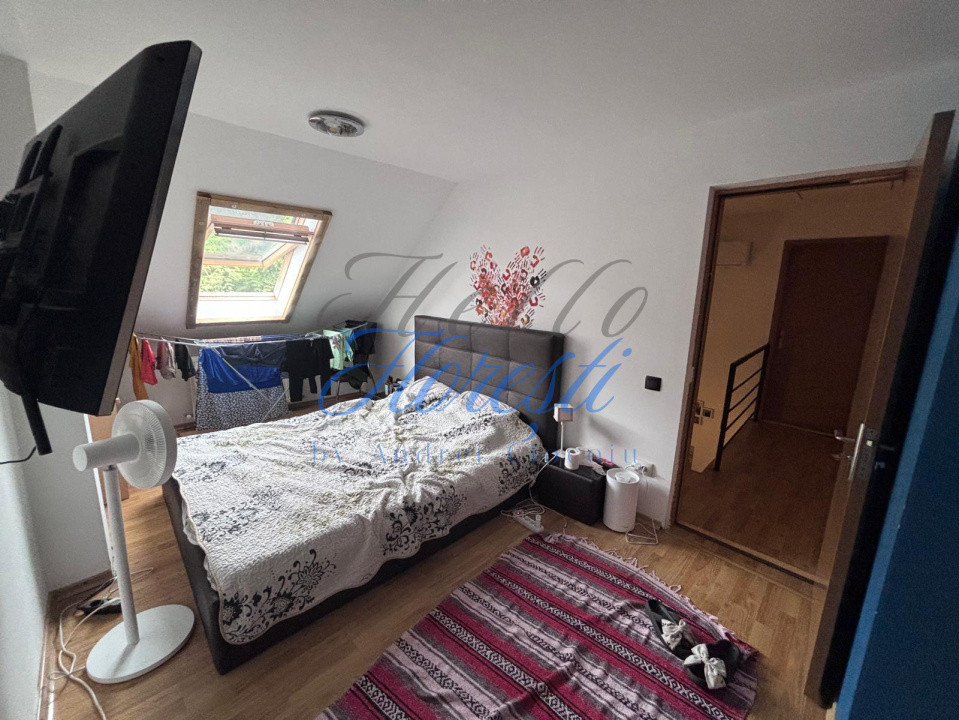 Apartament 3 camere pe 2 etaje si parcare in zona Manastur