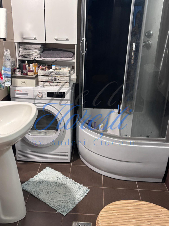Apartament 3 camere pe 2 etaje si parcare in zona Manastur