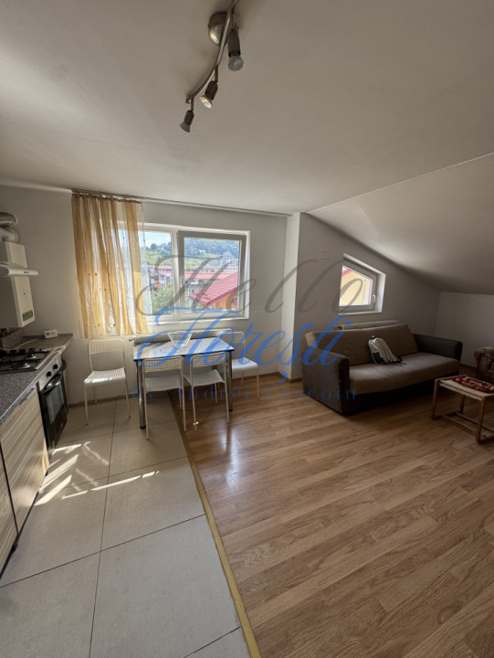 Apartament 3 camere 92 mp, Zona Eroilor | Floresti