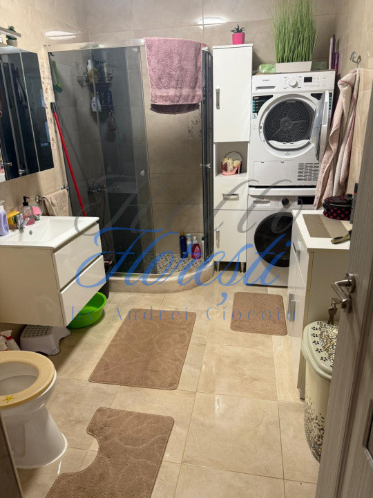 Apartament 3 camere, 68MP+2 Parcari, Zona Florilor, Floresti