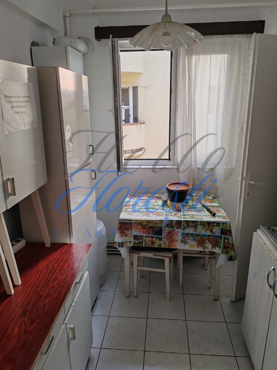 Vând apartament cu 2 camere cu garaj,  zona semicentrala Cluj-Napoca