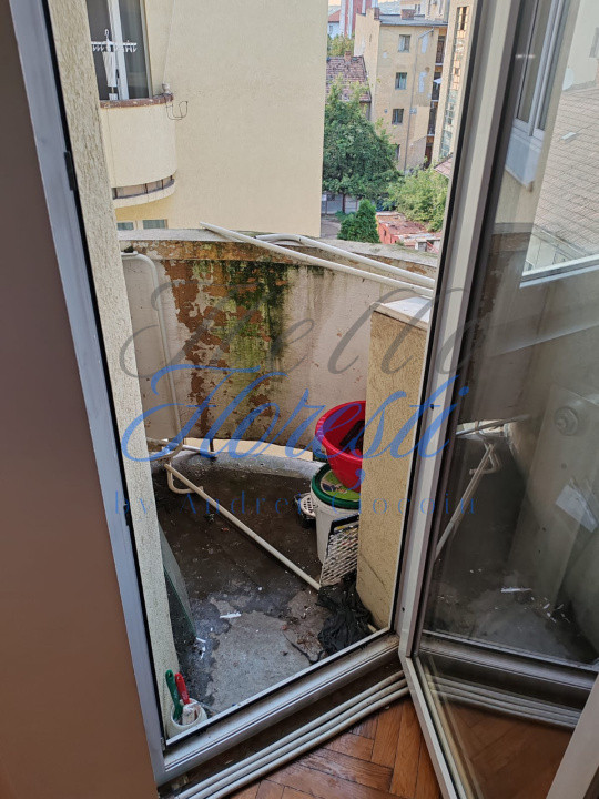 Vând apartament cu 2 camere cu garaj,  zona semicentrala Cluj-Napoca