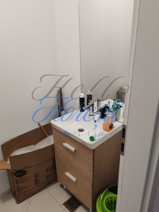 Vand apartament 3 camere, 77mp,garaj, balcon, Calea Baciului, zona Petrom