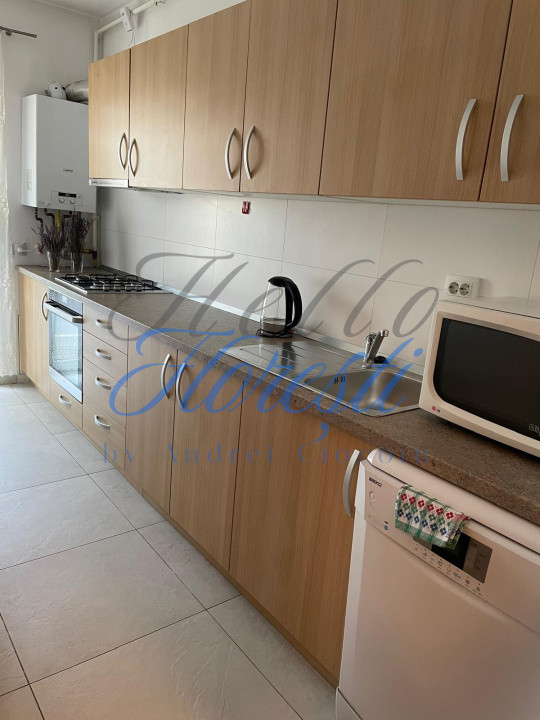 Apartament cu 2 camere decomandat, in zona Iris