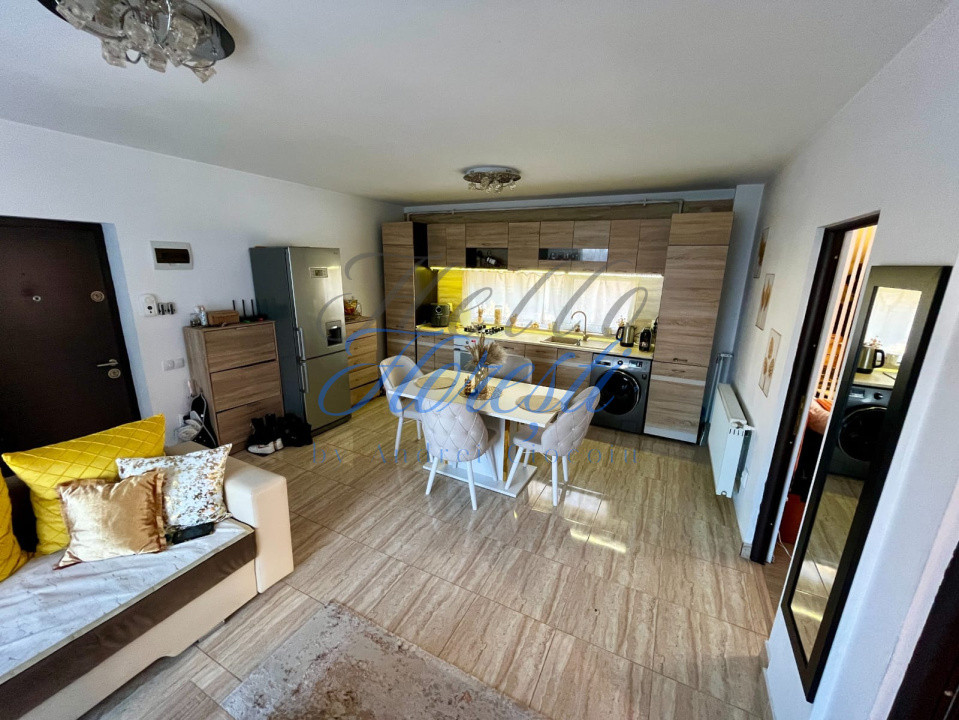 Apartament cu 3 camere boxa si parcare in Floresti zona Teilor