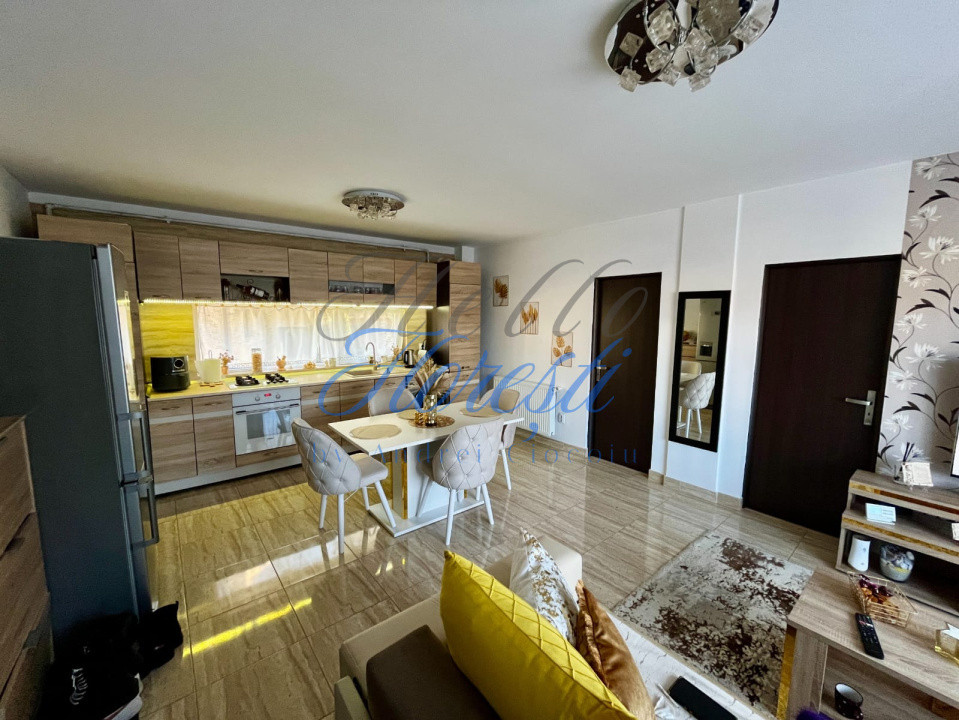 Apartament cu 3 camere boxa si parcare in Floresti zona Teilor