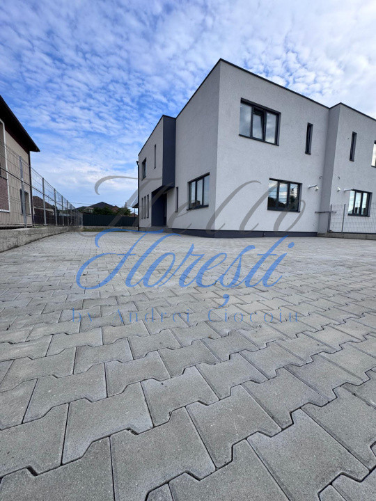 Duplex 4 camere, Suprafata 143 mp, curte 450 mp 