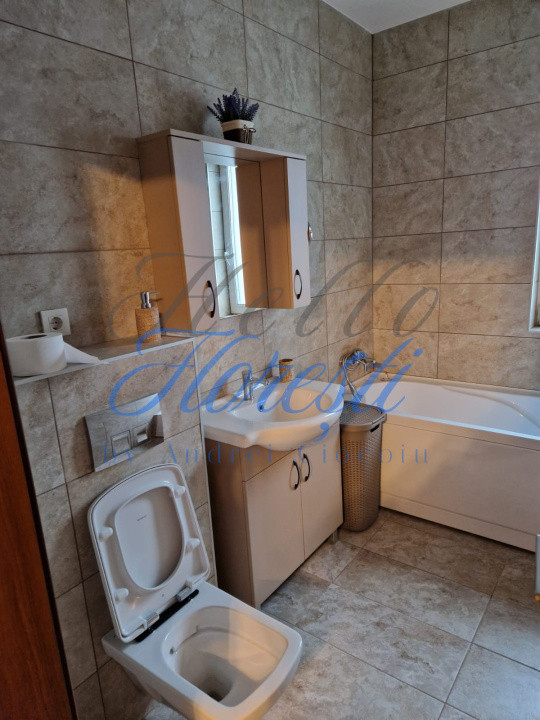 Apartament 2 camere 40mp, gradina 40mp cu foisor, parcare zona Florilor