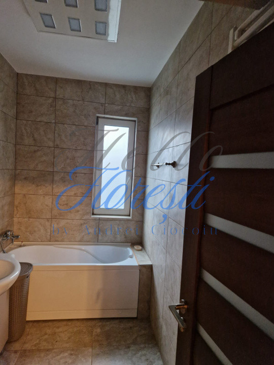 Apartament 2 camere 40mp, gradina 40mp cu foisor, parcare zona Florilor