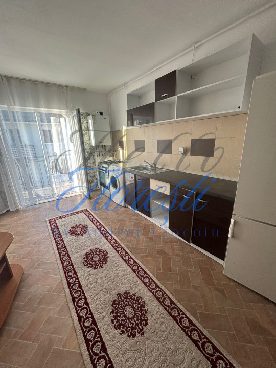 Apartament 2 camere 40 mp + parcare in Floresti zona Stejarului 