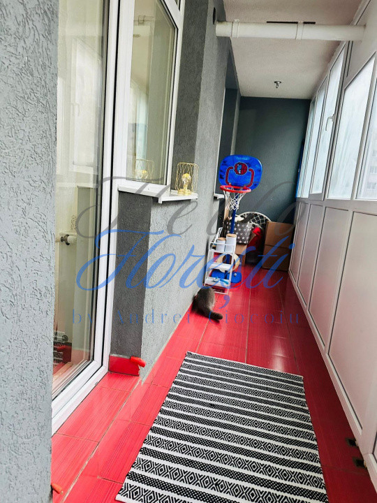 Apartament cu 3 camere decomandate, in zona Iris