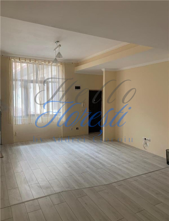 Apartament cu 4 camere, in zona Horea