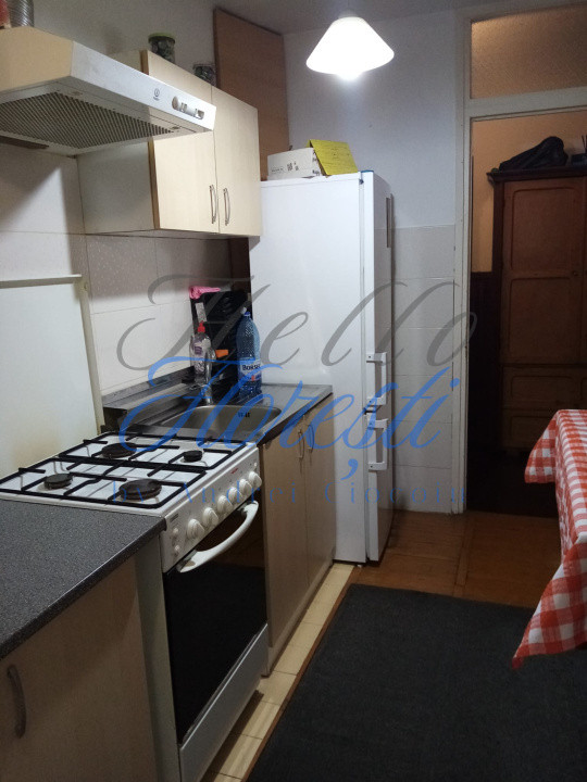 Apartament cu 3 camere decomandat, in zona Zorilor