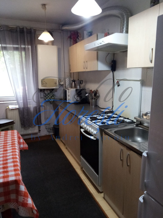 Apartament cu 3 camere decomandat, in zona Zorilor
