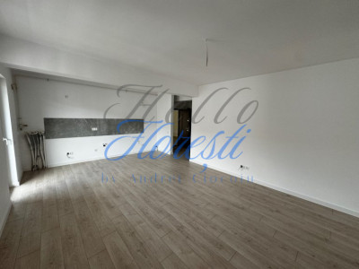 Apartament 3 camere 62mp, 4mp balcon, zona Teilor