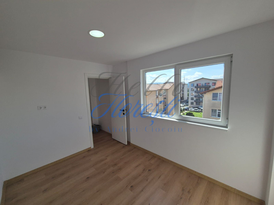 Apartament 3 camere 50 mp + parcare in Floresti zona Tineretului 