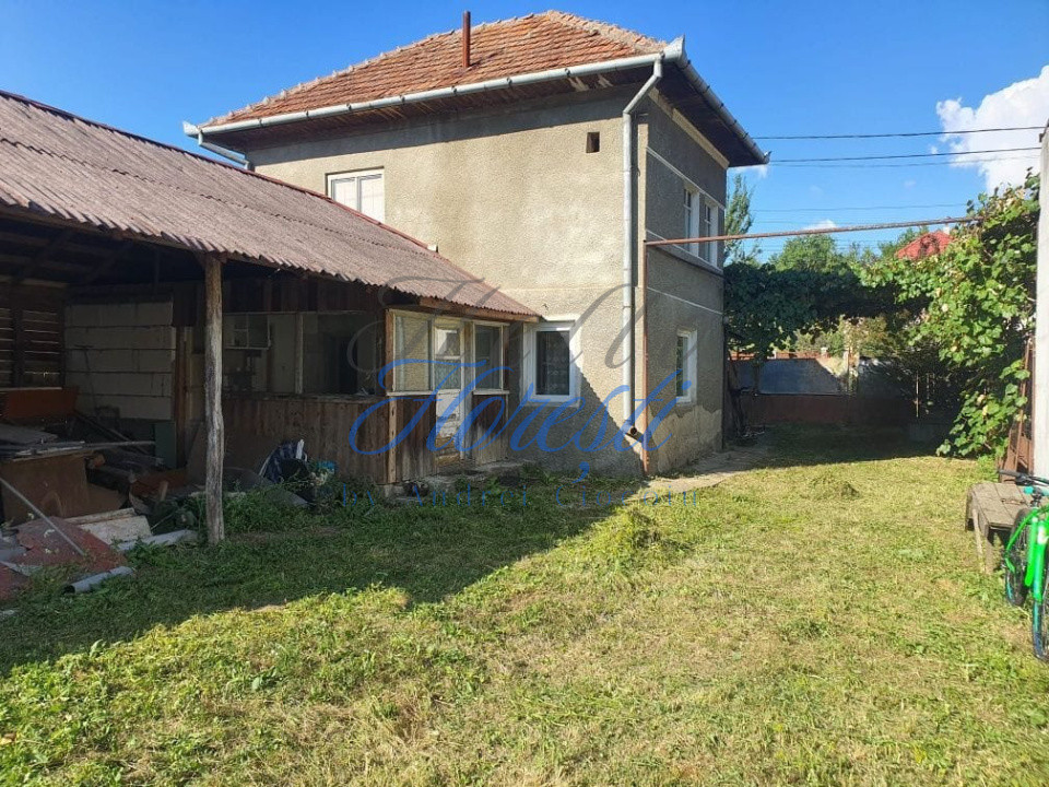 Casa individuala renovabila cu 3 camere, teren 886mp Chinteni