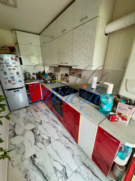Apartament 3 camere 68 mp in Floresti zona Eroilor 