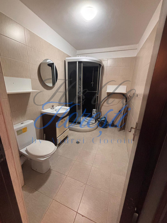 Apartament 3 camere , 61 mp ,Zona Porii Floresti 