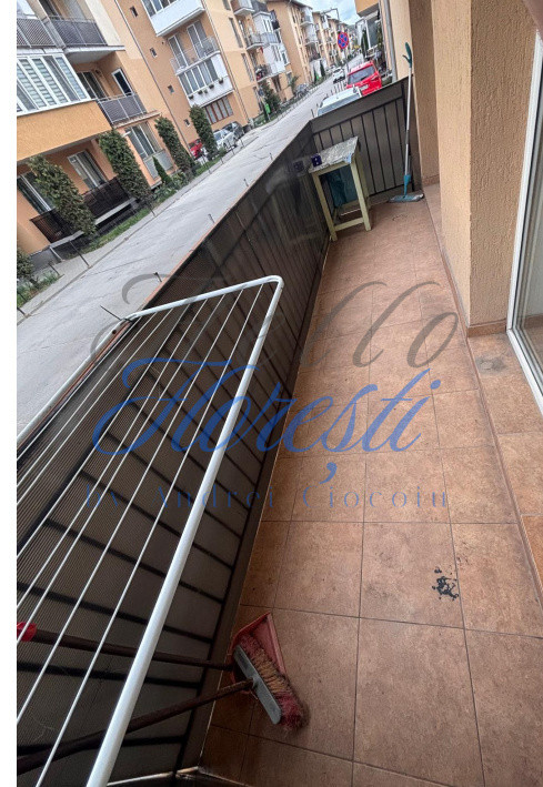 Apartament 3 camere , 61 mp ,Zona Porii Floresti 