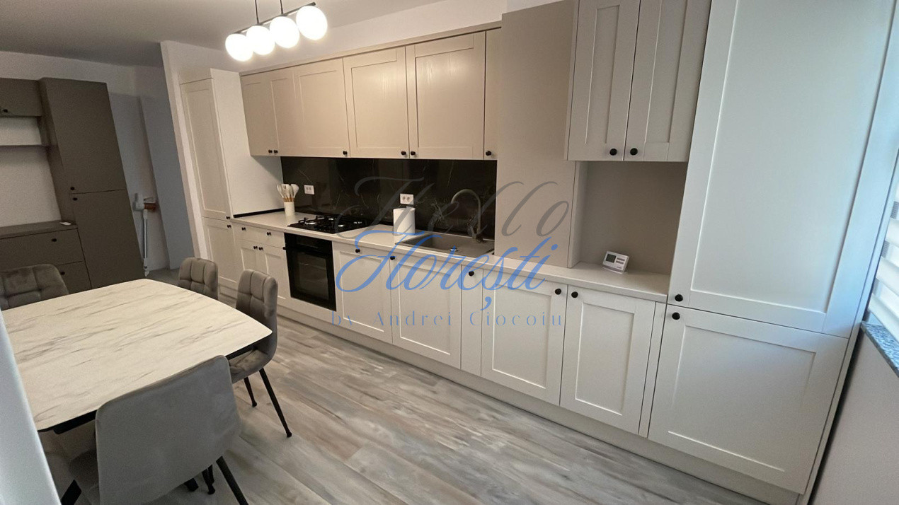 Apartament 3 camere, decomandat, bloc nou, 2 parcari zona Tineretului