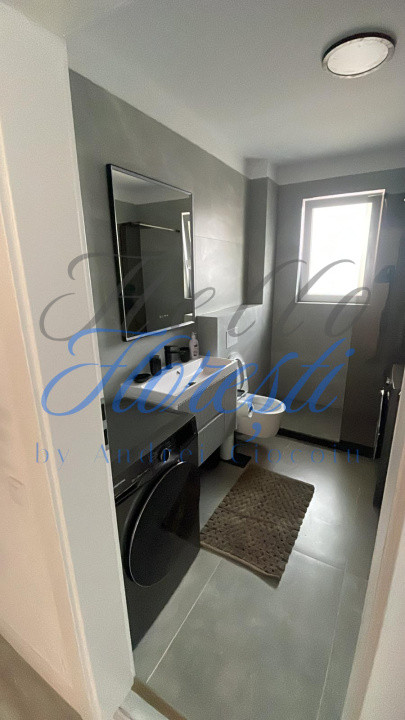 Apartament 3 camere, decomandat, bloc nou, 2 parcari zona Tineretului