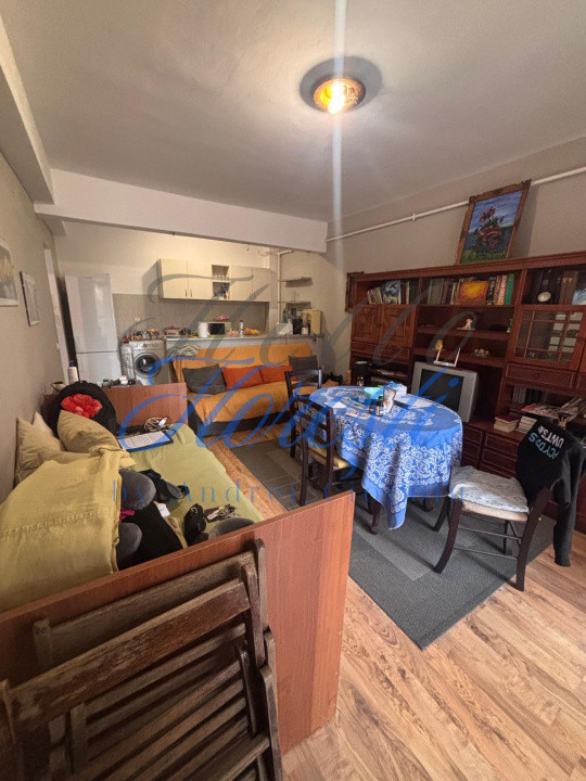 Apartament 2 camere decomandat,  zona Porii