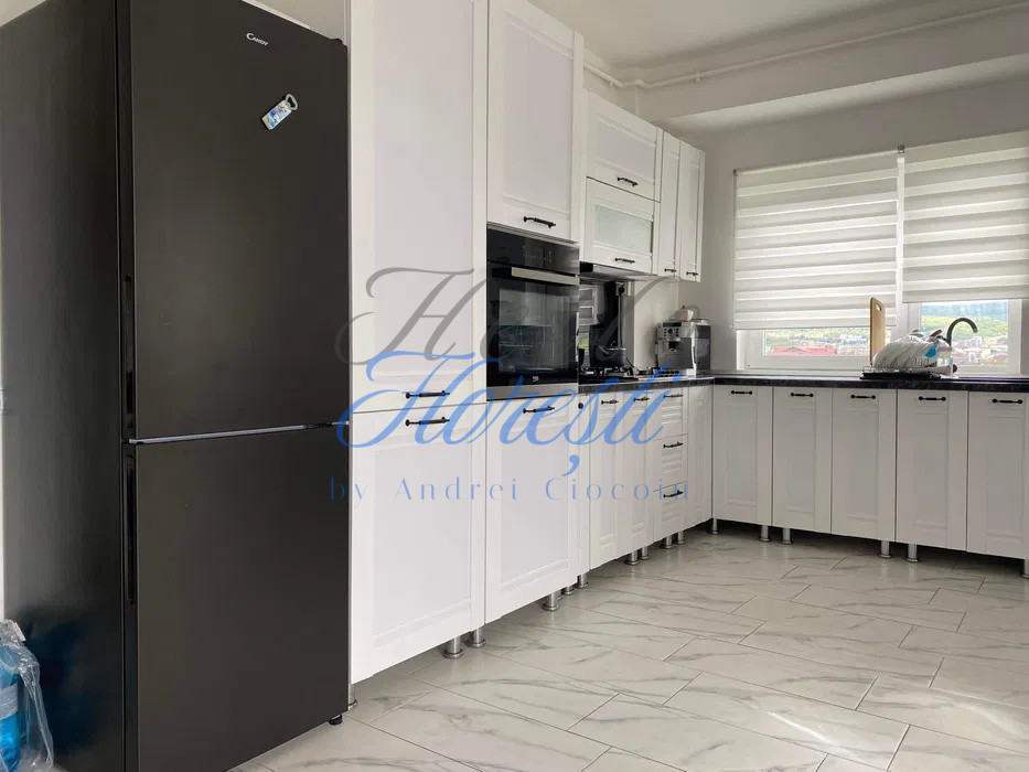 Apartament 3 camere , 2 bai si parcare , Balastierei , Floresti