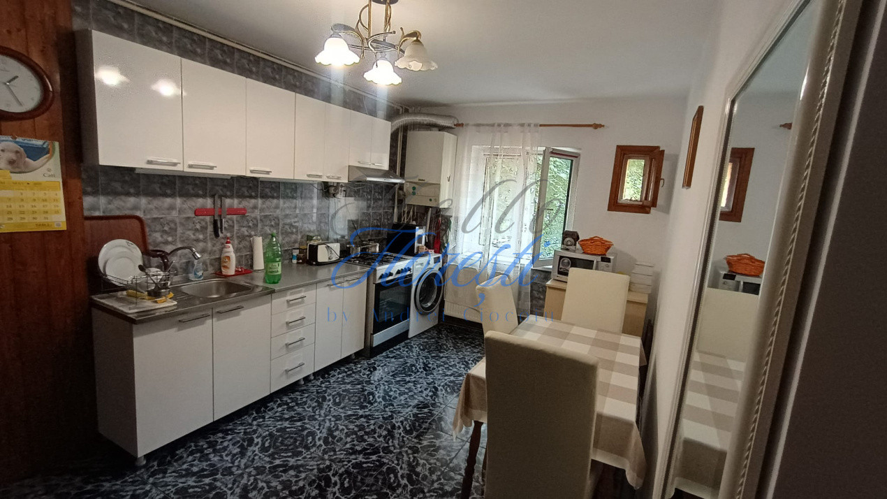 Apartament cu 2 camere + balcon + boxa in Cluj zona Zorilor 