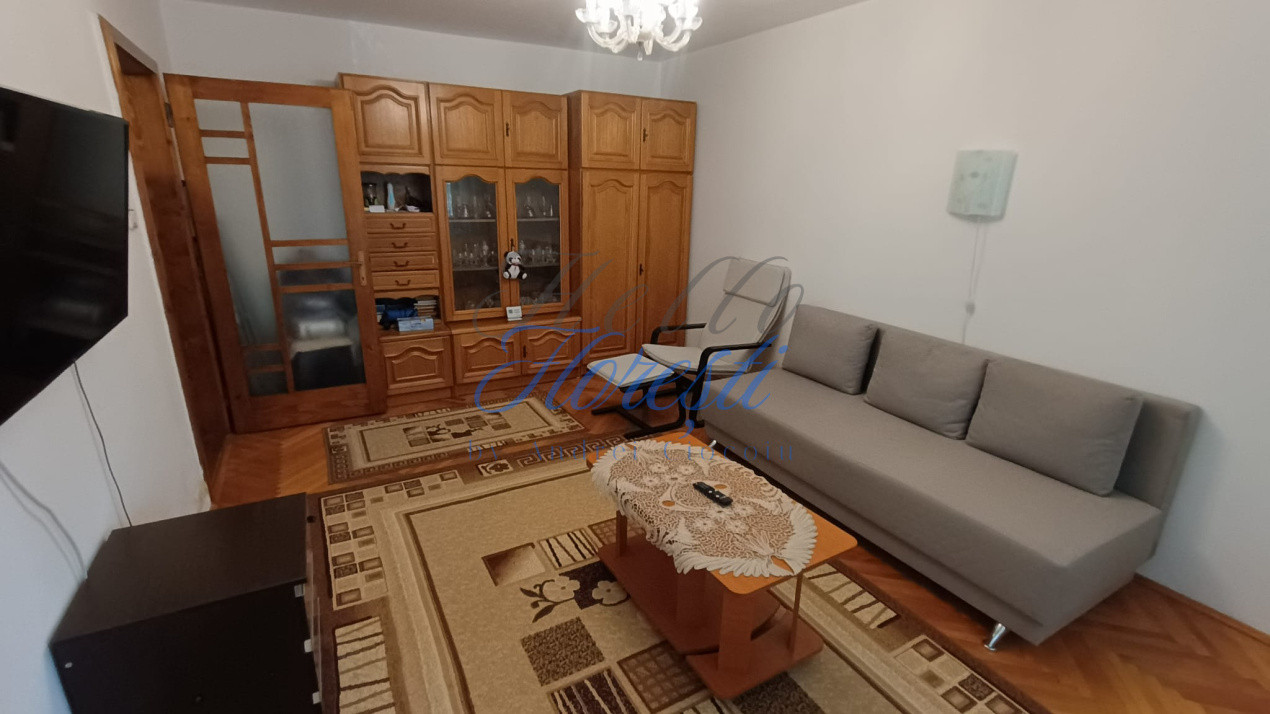 Apartament cu 2 camere + balcon + boxa in Cluj zona Zorilor 
