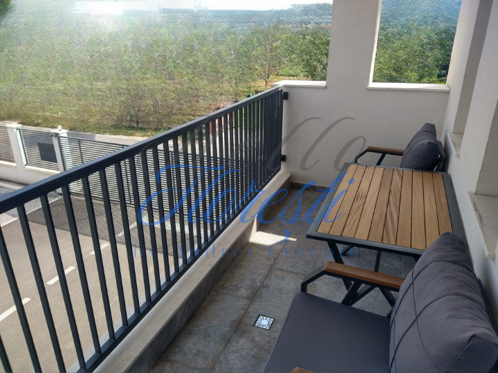 Închiriez duplex 4 camere , Iazului, Floresti