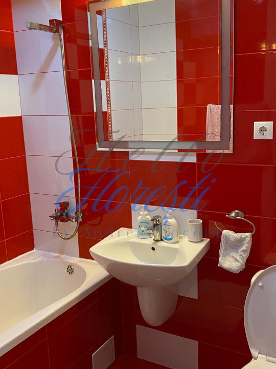 Apartament de inchiriat 3 camere in Floresti zona Eroilor 
