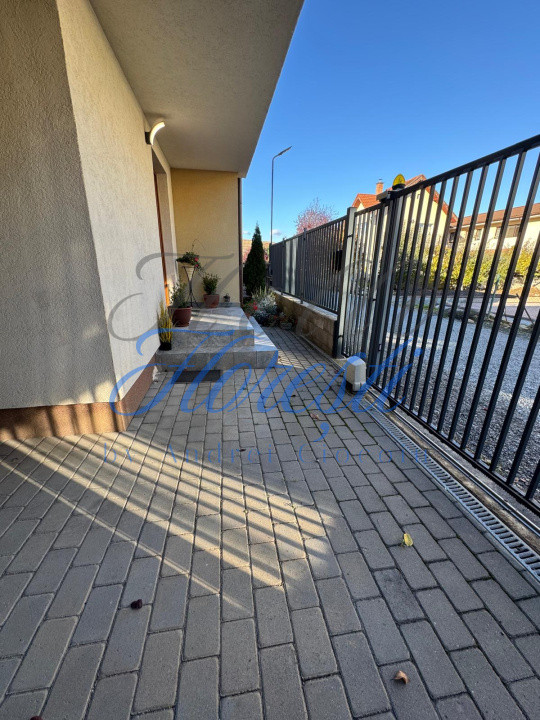 Se inchiriaza duplex cu 5 camere, 116 mp, in Floresti|Eroilor