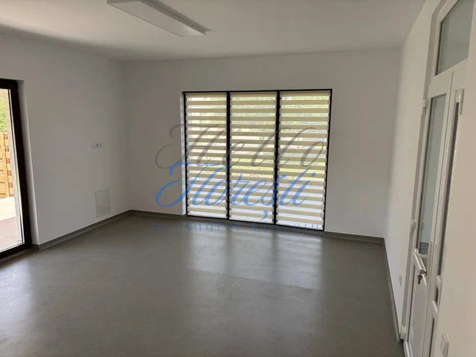 Spatiu comercial , 35mp | Zona Somesu Rece | Gilau |