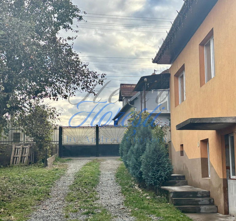 Casa individuala 80 mp,garaj25mp,hala 72 m ,1000 mp teren Luna de sus 