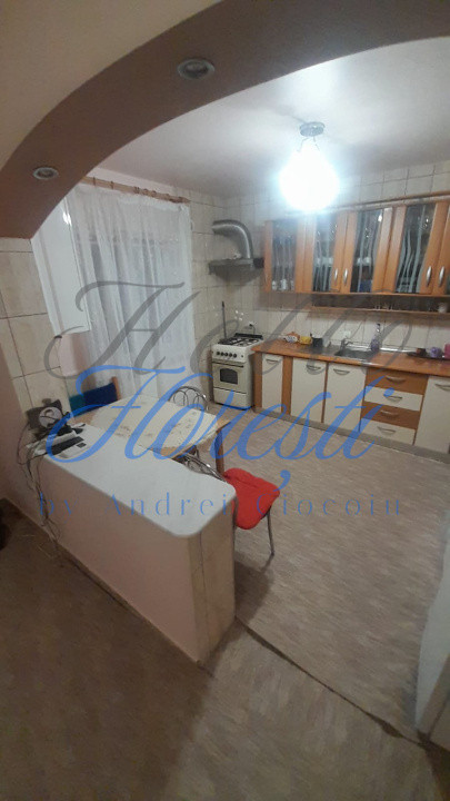 Casa individuala 7camere 140.80mp, garaj,463 mp teren zona Stadionului 