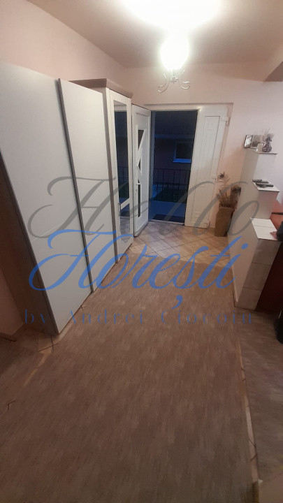 Casa individuala 7camere 140.80mp, garaj,463 mp teren zona Stadionului 