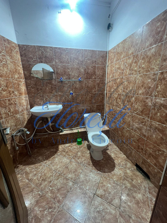 Apartamente de inchiriat la curte comuna pentru muncitori, in zona Chinteni