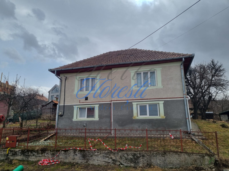 Casa individuala 3 camere 187 mp,  ,1242 mp teren ,com. Feleacu