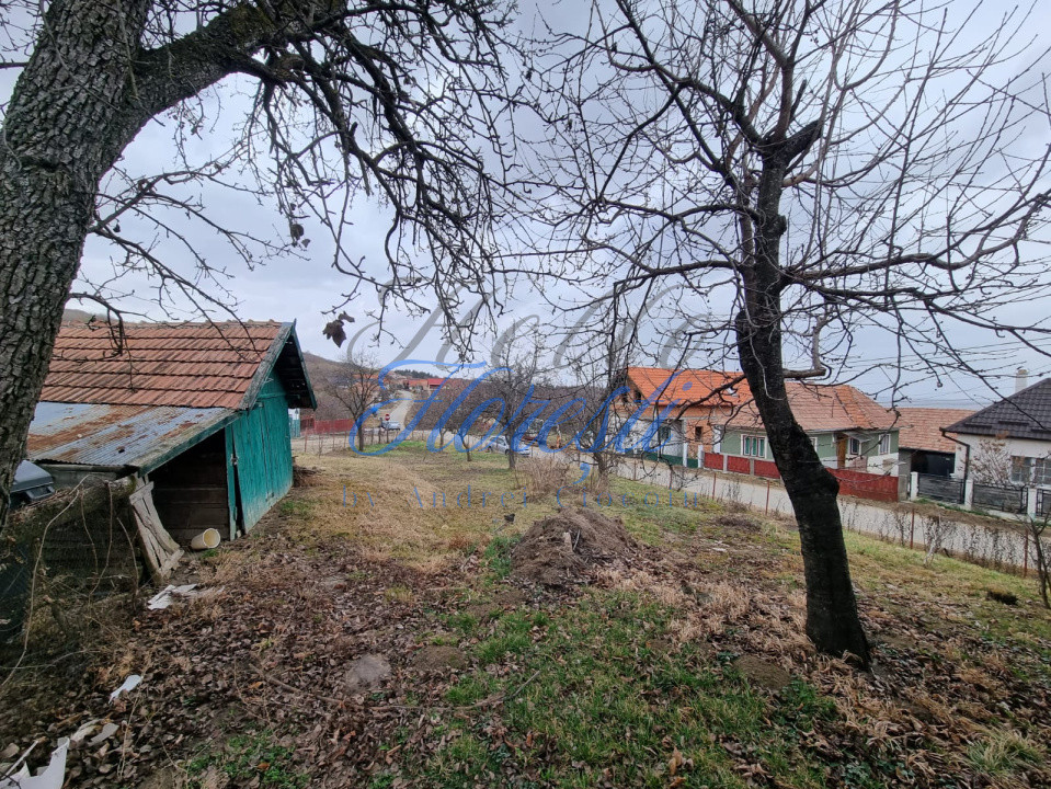Casa individuala 3 camere 187 mp,  ,1242 mp teren ,com. Feleacu