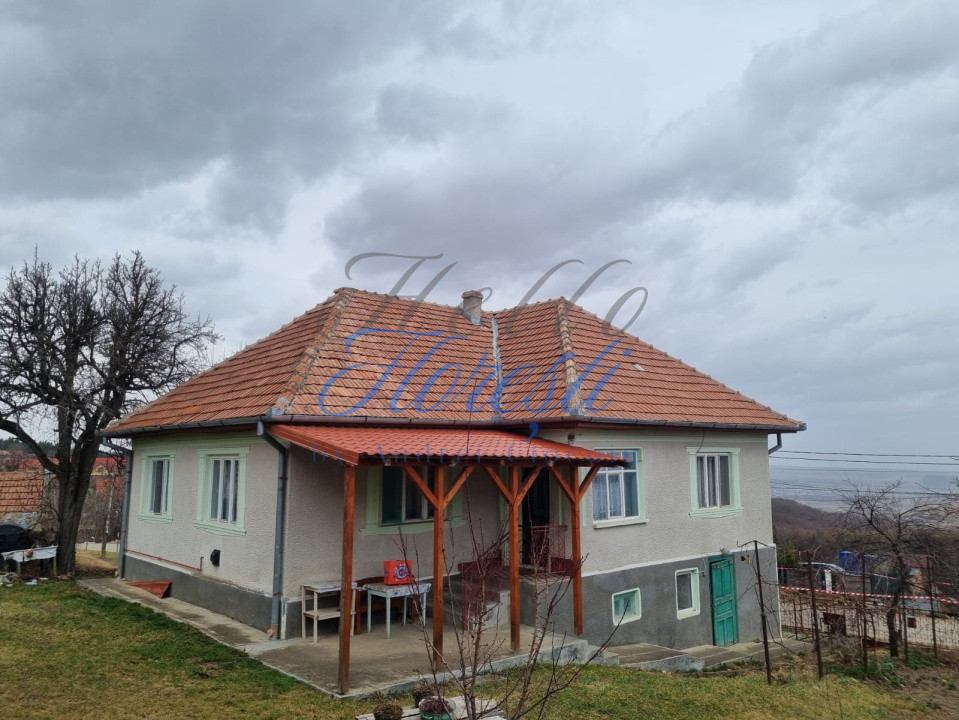 Casa individuala 3 camere 187 mp,  ,1242 mp teren ,com. Feleacu