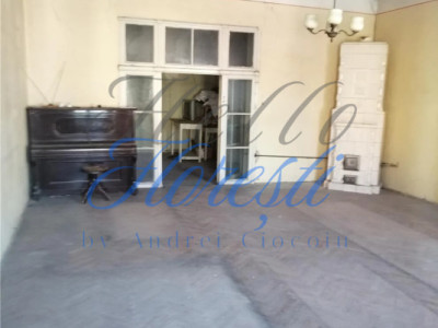 Apartament 2 camere 74 mp, monument istoric, UNICAT!