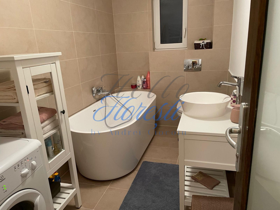 Apartament 3 camere, decomandat, zona Muzeul Apei