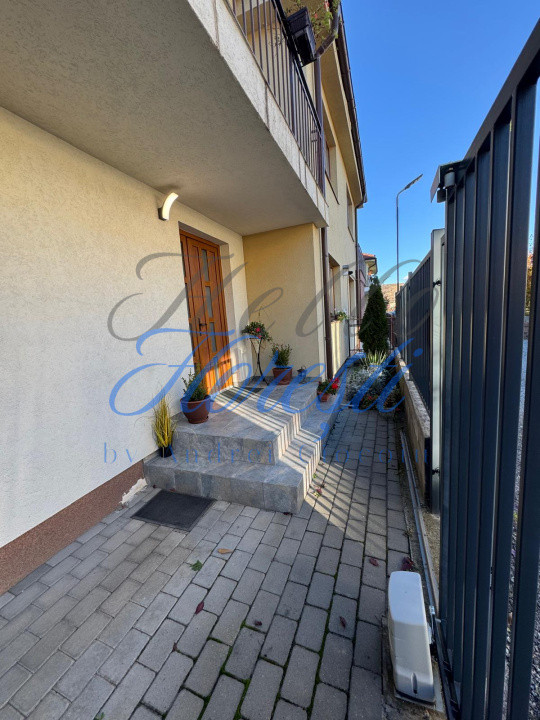 Duplex de vanzare, 5 camere, 116 mp, Floresti|Eroilor